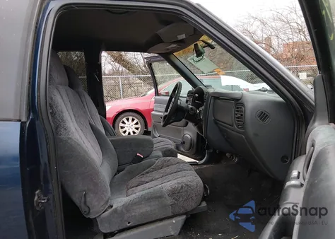 2000 GMC Sonoma Sls z USA, uszkodzony, nr VIN 1GTCS19W7Y8208863